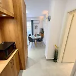 Roof Breeze Apartament *