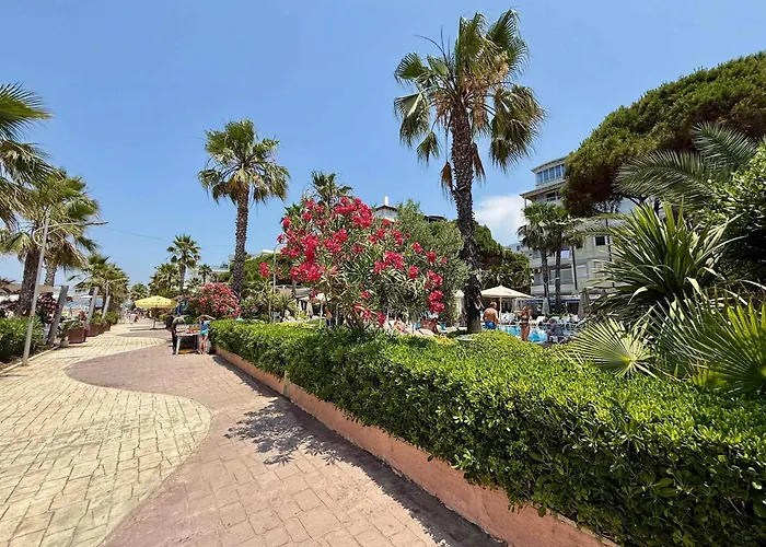 Roof Breeze Apartmán Golem (Tirana)