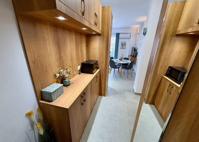 Roof Breeze Apartmán Golem (Tirana)