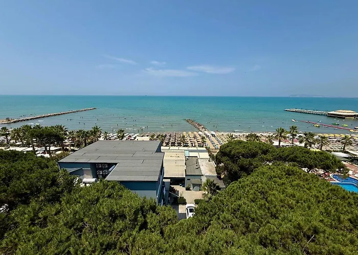 Roof Breeze * Golem (Tirana)